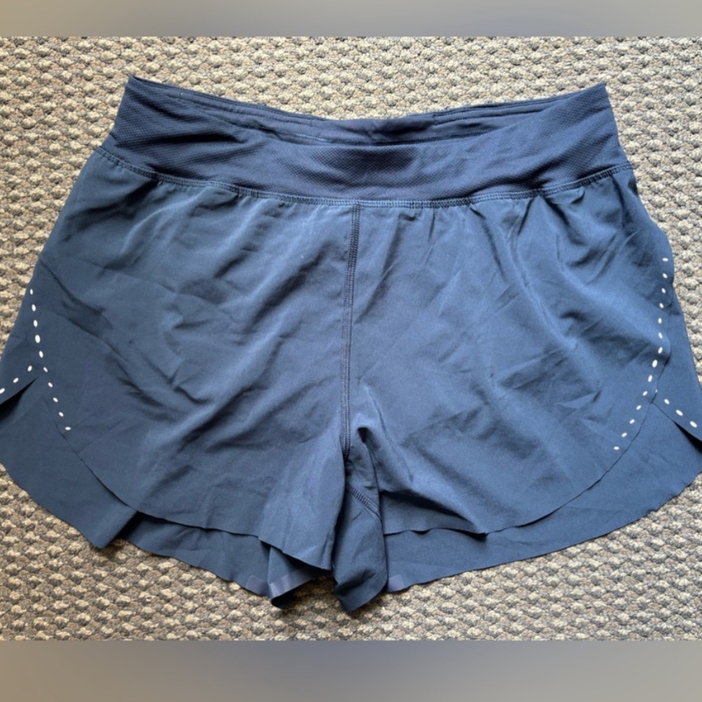 Lululemon find your pace short